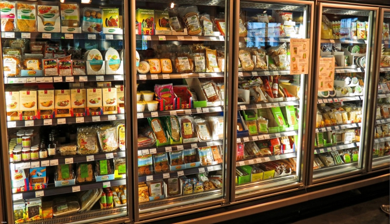 ecommerce-HYERES-min_supermarket_fridge_produce_food_market_retail_shop_store-858798